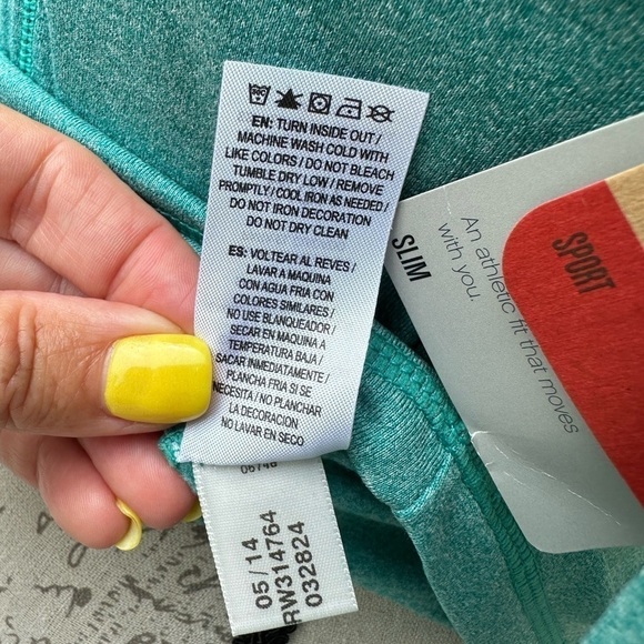 Reebok Green Heather Hooded 1/4 Zip Slim Long-sleeve Performance Top - Picture 15 of 16